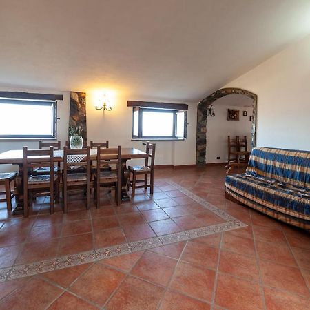 Azienda Agrituristica Le Terre Di San Leonardo Четраро Экстерьер фото