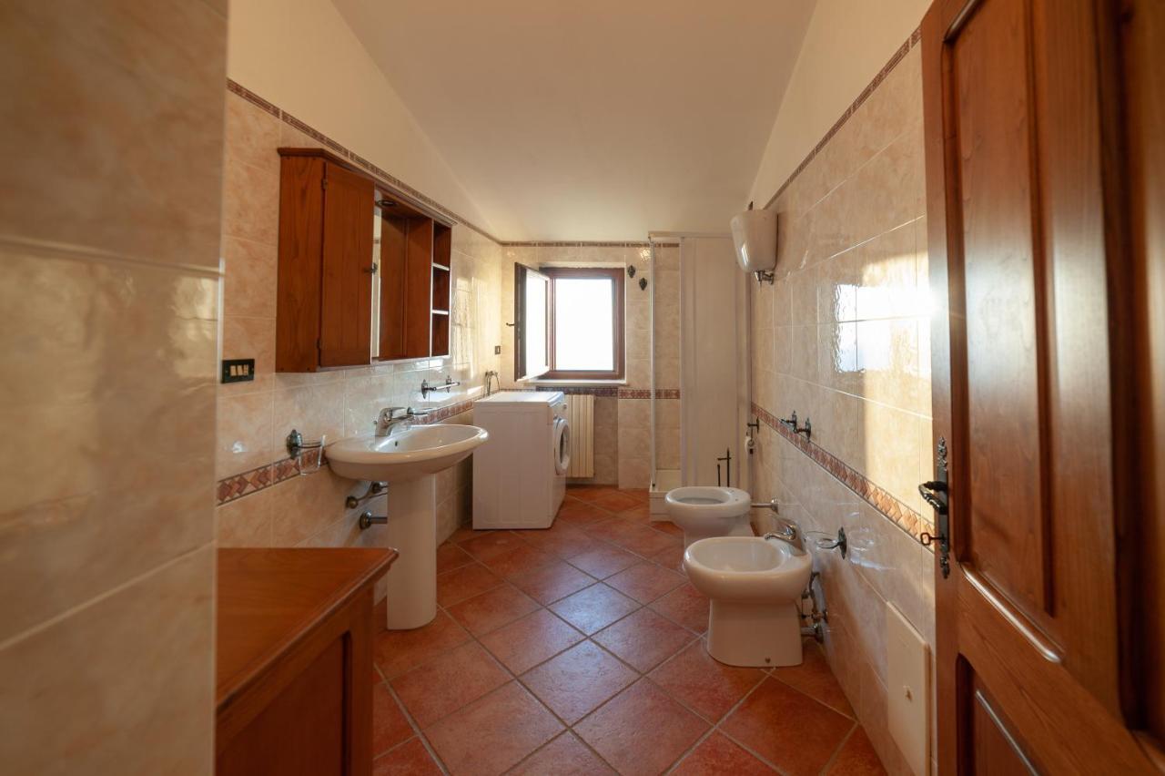 Azienda Agrituristica Le Terre Di San Leonardo Четраро Экстерьер фото