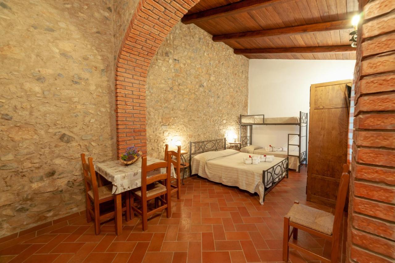 Azienda Agrituristica Le Terre Di San Leonardo Четраро Экстерьер фото